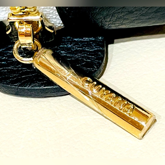 CUYANA BLACK LEATHER PEBBLE TRAVEL ACCESSORY CASE W/GOLD ZIPPER🌟🌟🌟NWT - Picture 8 of 15